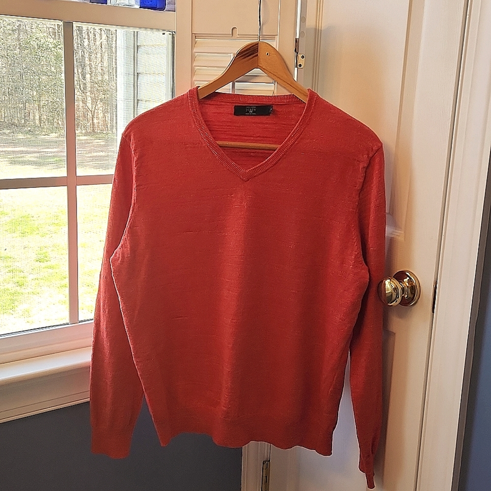 JCrew XL slim fit  100%cotton V Neck .  22 " pit to pit 27 "nk to hem 26"sleeve